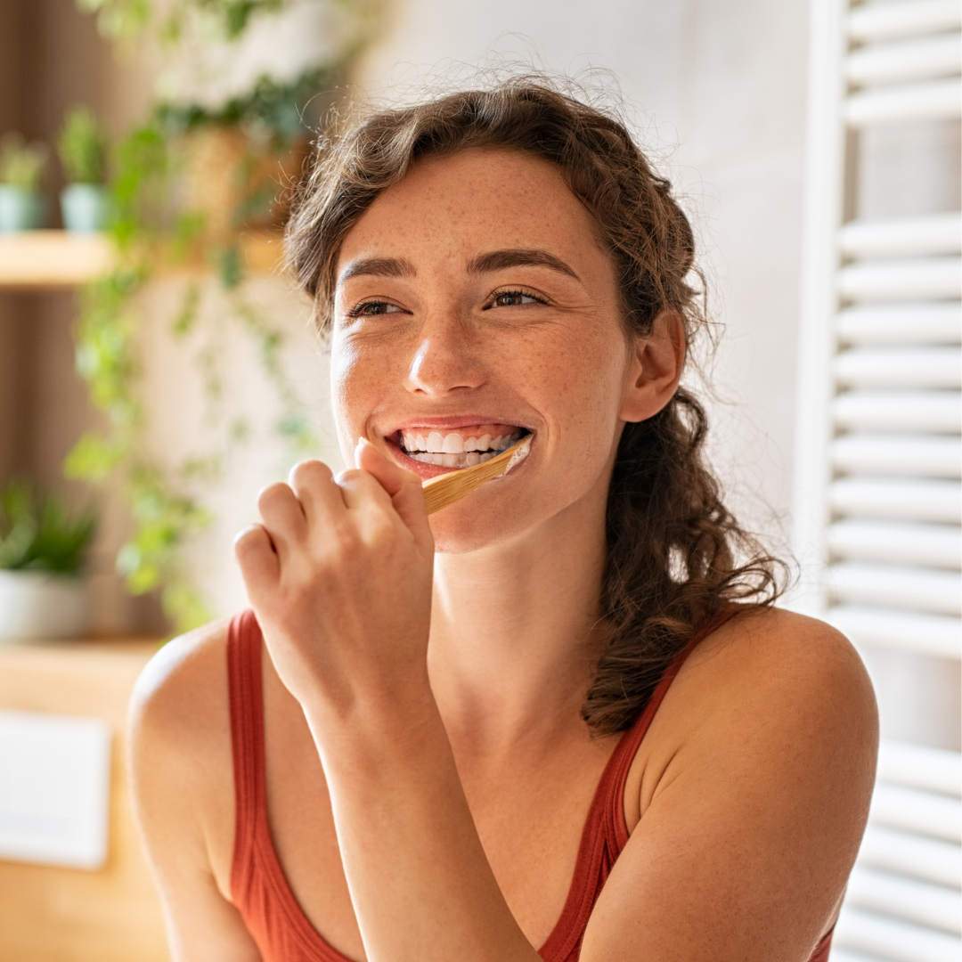 The Mouth–Body Morning Routine: Why Your First 10 Minutes of the Day Matter for Oral Health